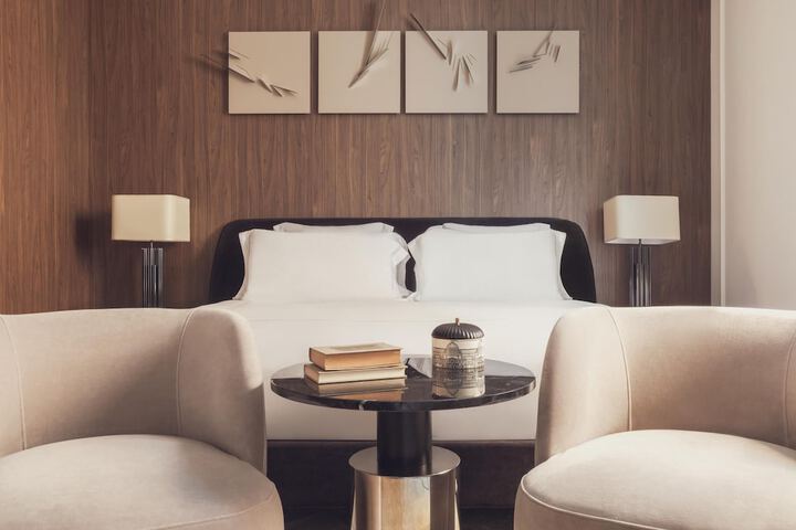 Room 27 of 52