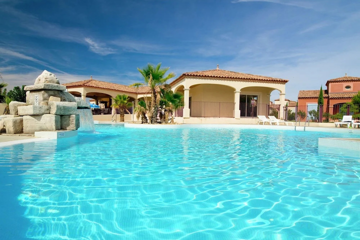 Pool 2 of 8