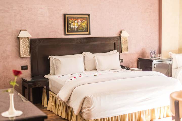 Room 27 of 70