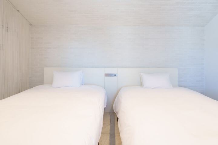 Room 21 of 62