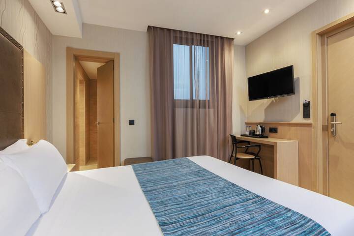 Room 30 of 68