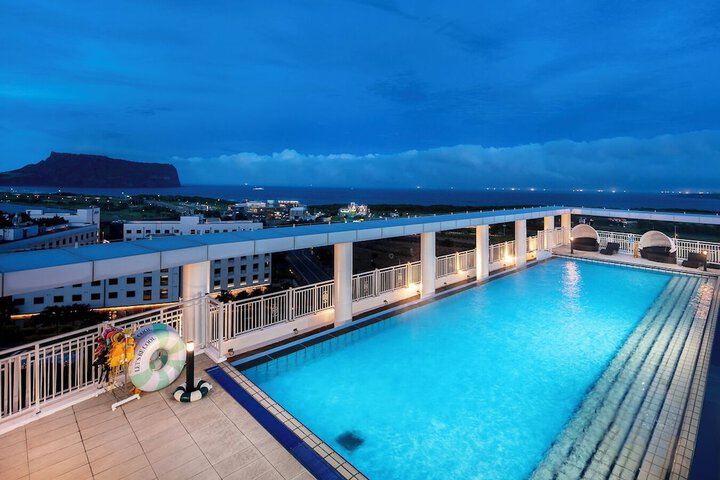 Pool 86 of 122