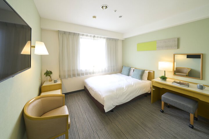 Room 8 of 24