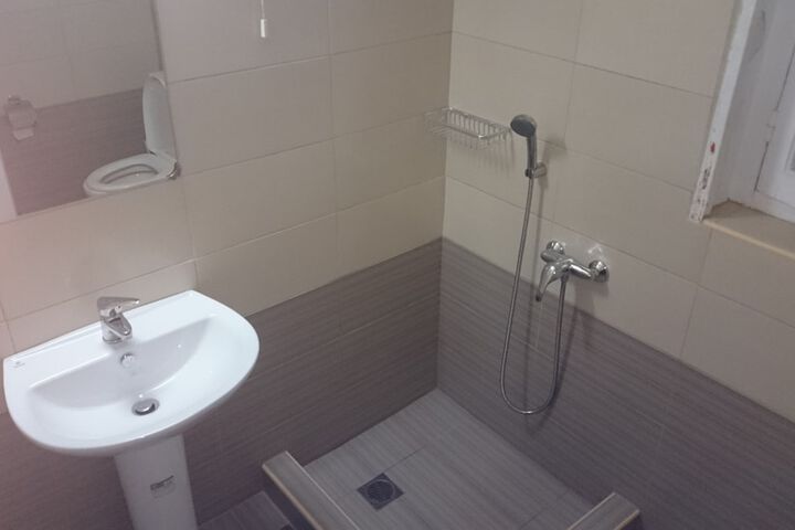 Room 8 of 13