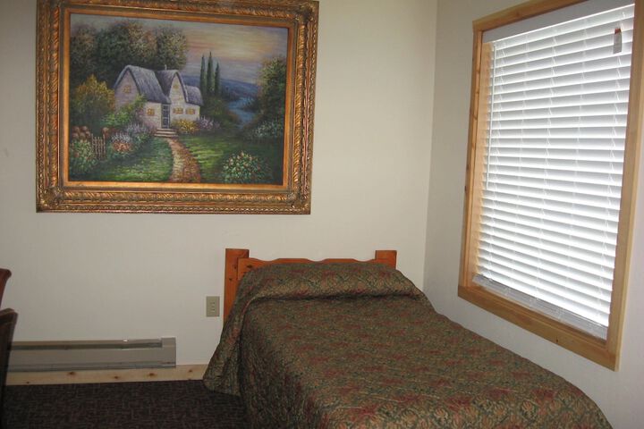 Room 7 of 29