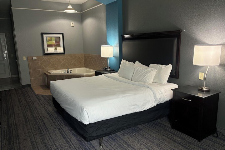 Room 6 of 26