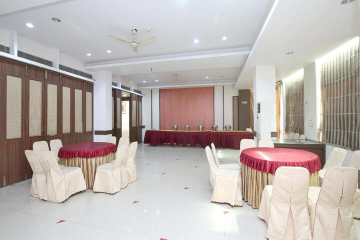 OYO 13876 Orange Breeze Resort