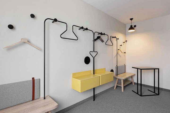 Room 28 of 106
