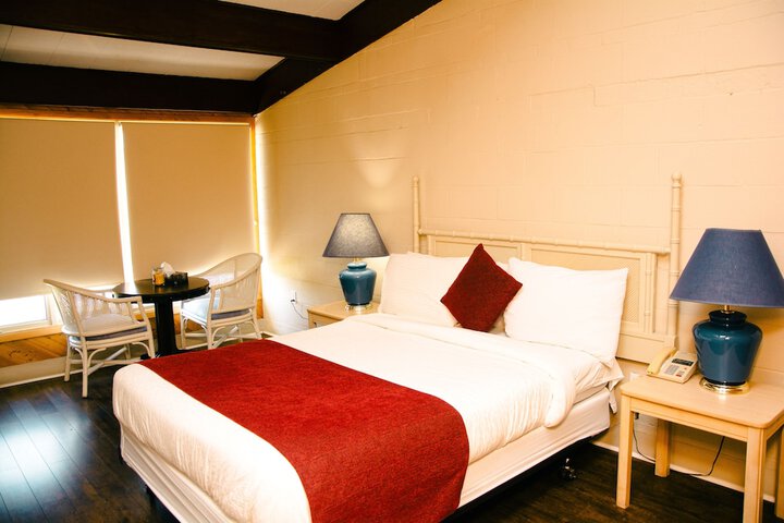Room 12 of 131