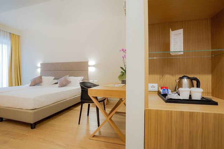 Room 14 of 61