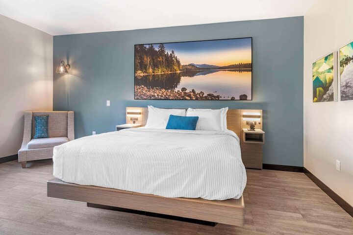 1 King Bed (21 of 23)