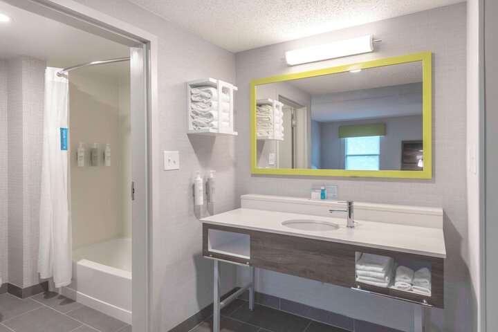 Room 40 of 62
