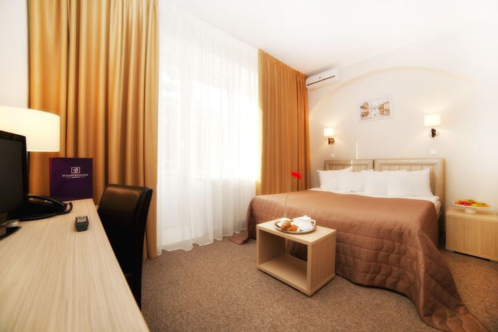 Room 8 of 116