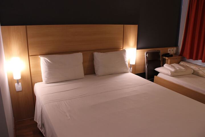 Room 7 of 56