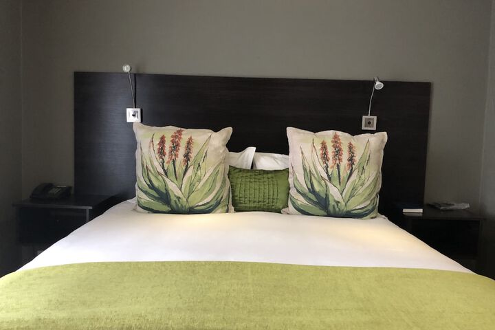 Room 13 of 108