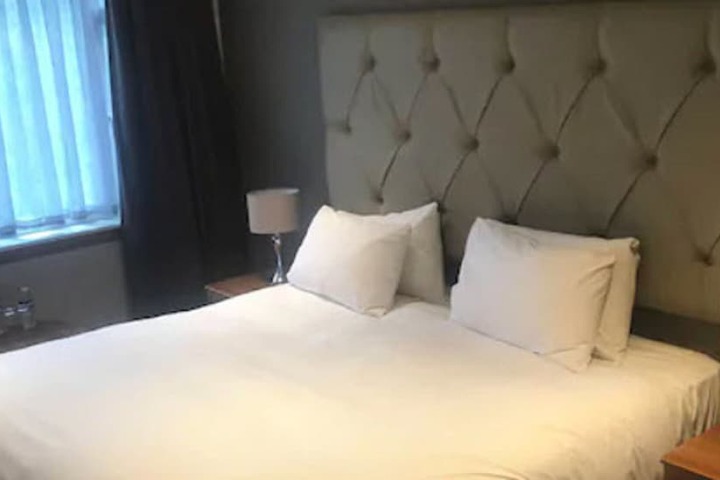 Room 7 of 60