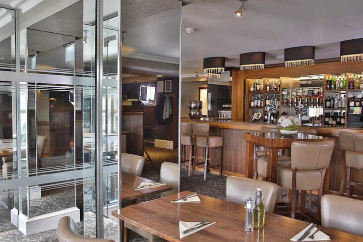 Dining Photos