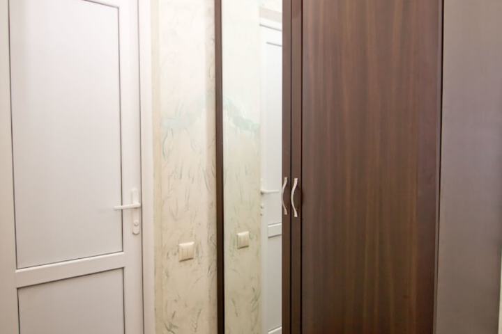 Room 7 of 93