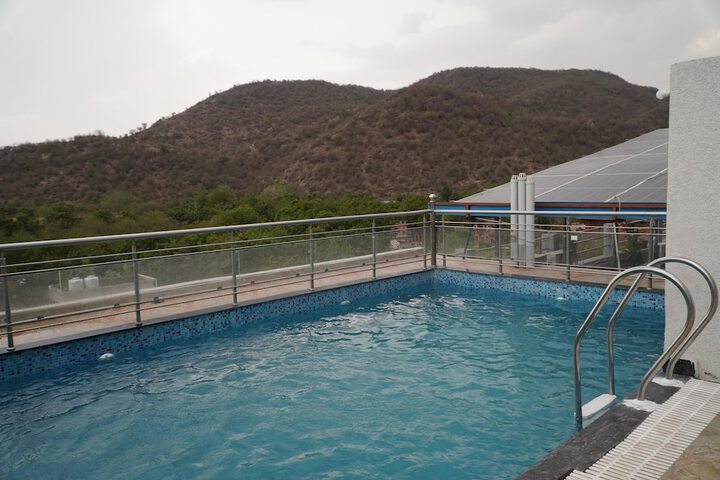 Pool 31 of 42