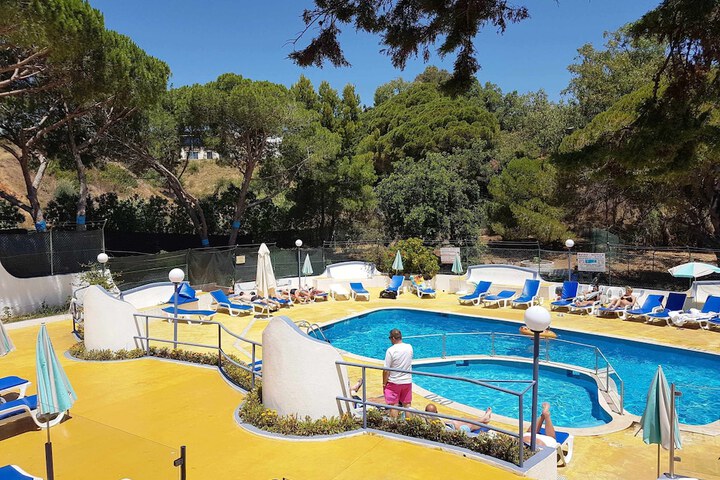 Pool 42 of 72