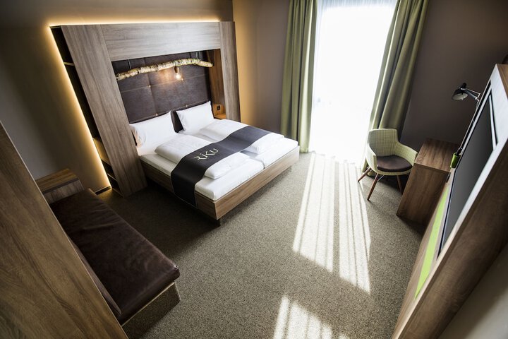 Room 9 of 43