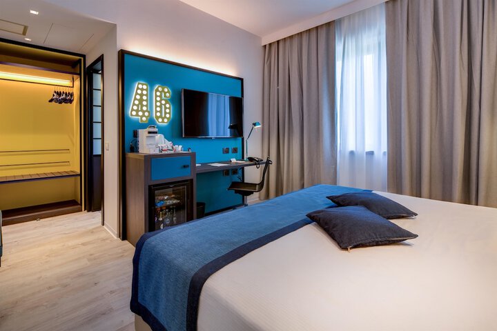 Room 21 of 65