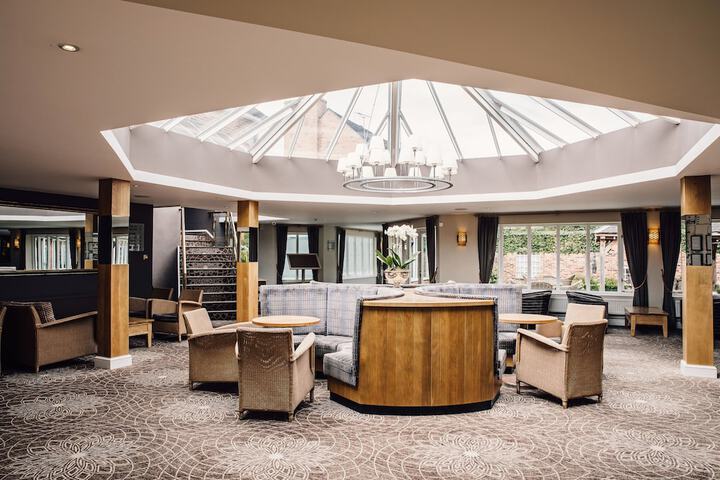 Guest Lobby