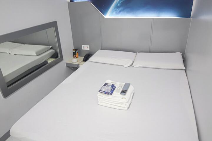 Room 18 of 53