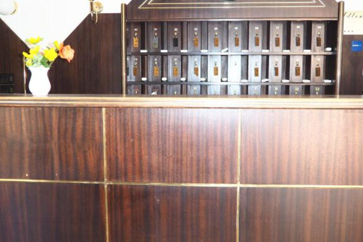 HOTEL RADIO INN II
