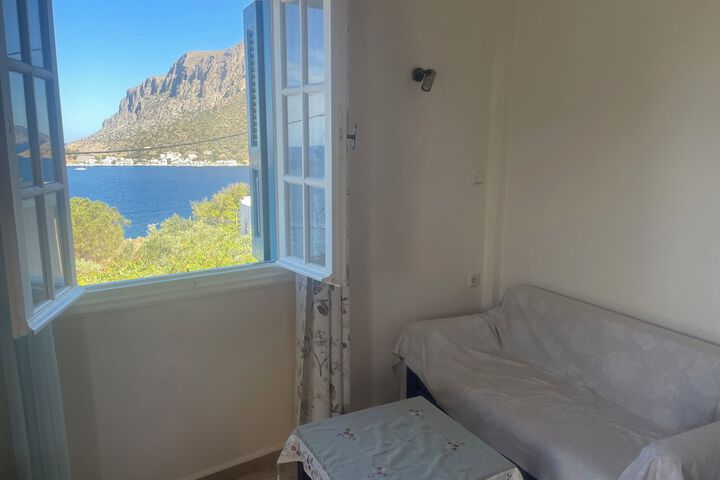 Room 5 of 18