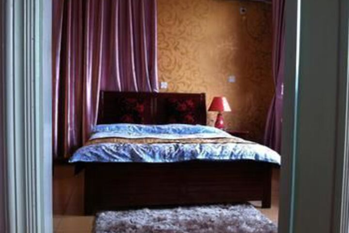 Room 37 of 71
