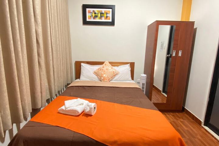 Room 12 of 28