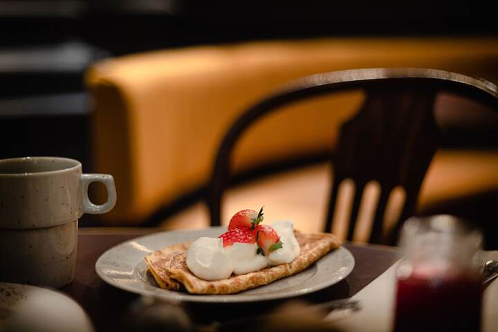 Breakfast/Coffee Service 100 of 116
