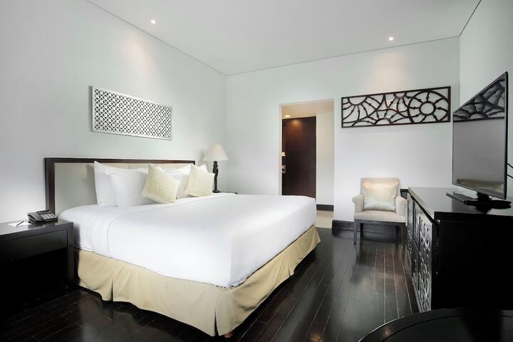 Room 12 of 42
