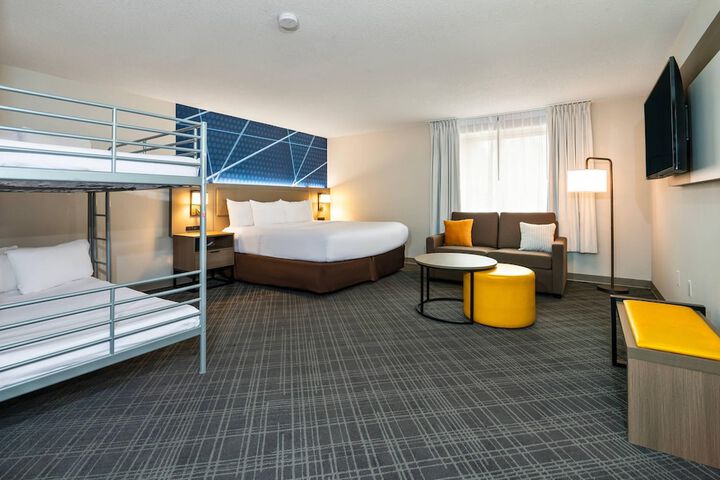 Room 16 of 60