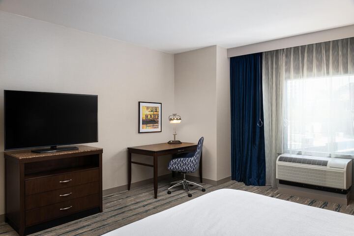 Room 21 of 61