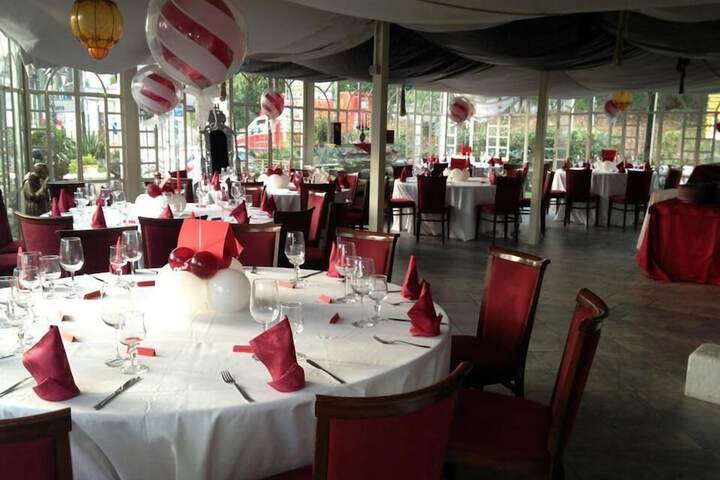 Ballroom/Hall 14 of 15