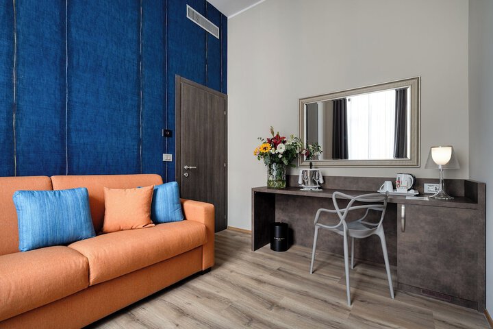 Room 27 of 50