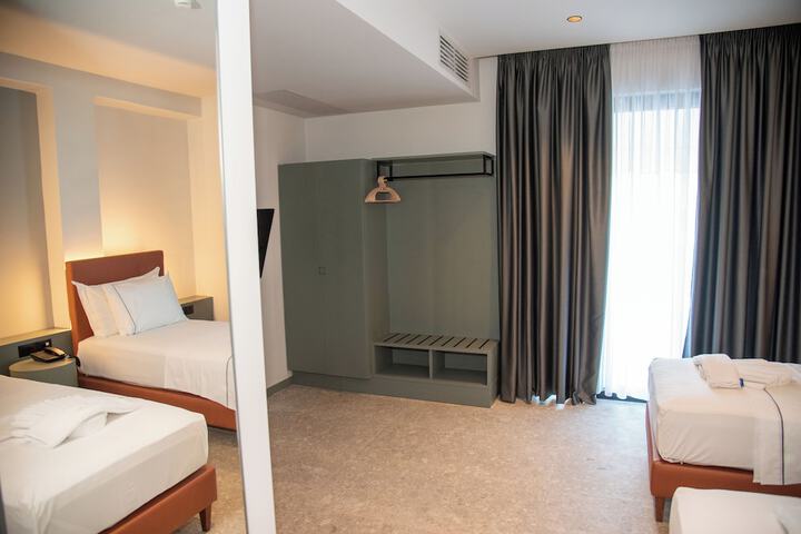 Room 42 of 207