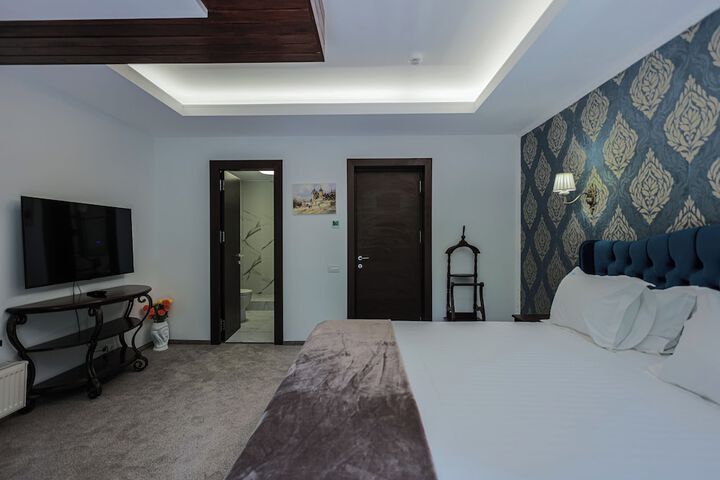 Room 50 of 70