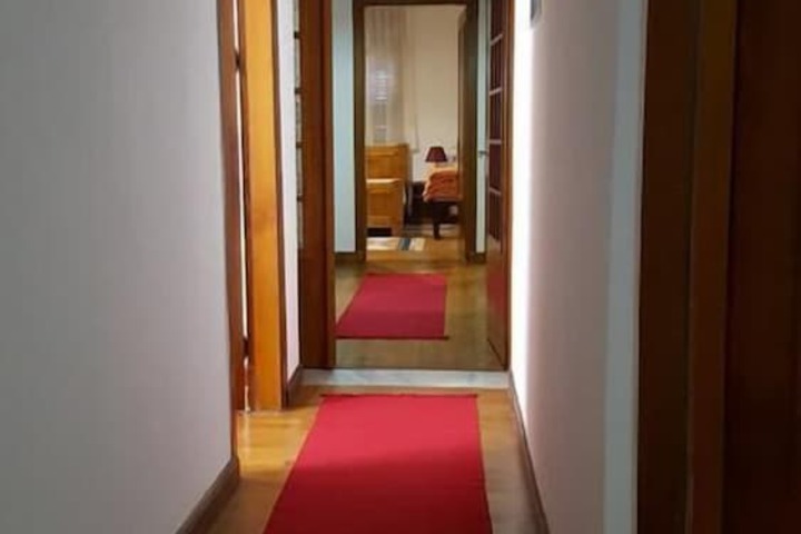 Ballroom/Hall 29 of 33