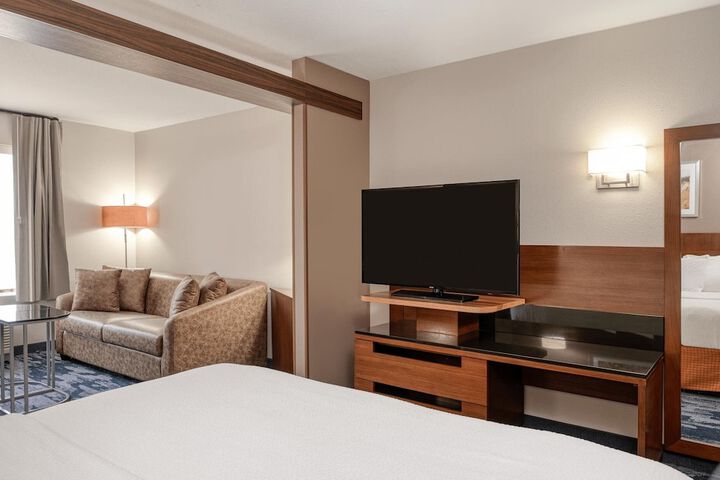 Room 8 of 50