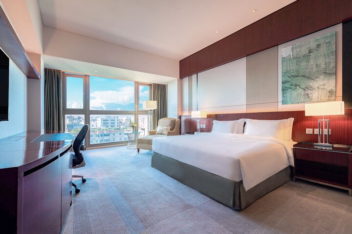 Room 27 of 69