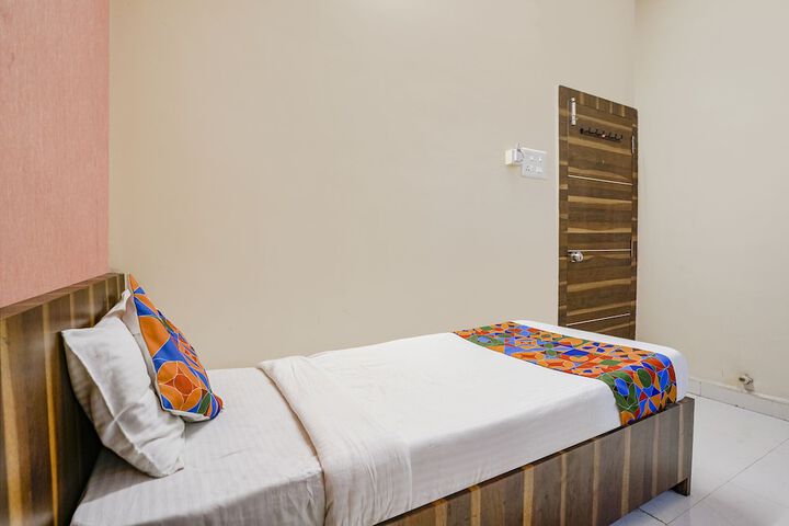Room 16 of 29