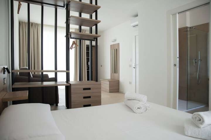 Room 7 of 22