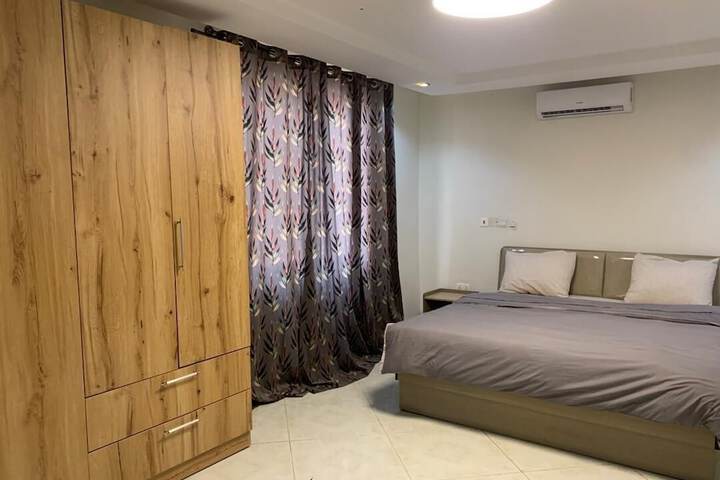 Room 3 of 46