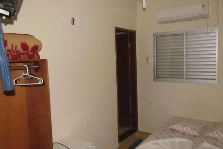 Room 4 of 24