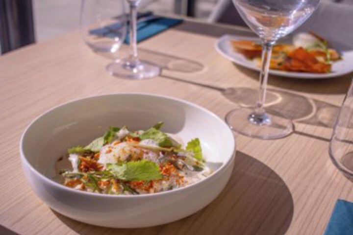 Dining 70 of 98