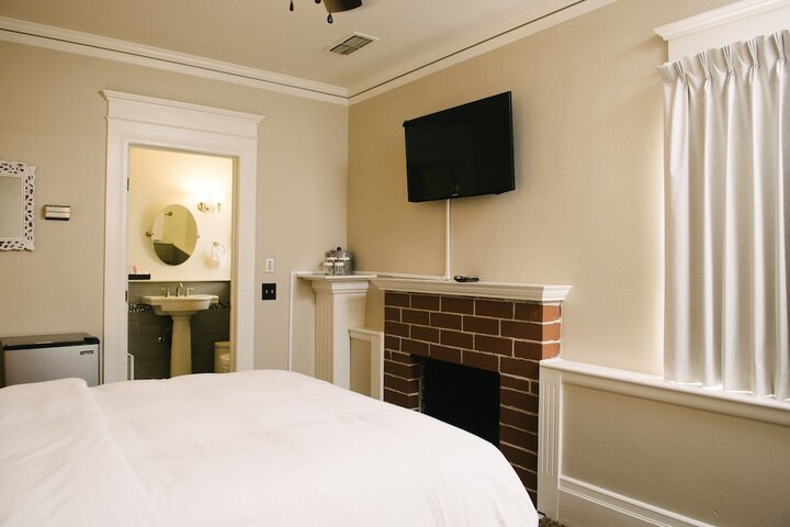 Room 13 of 47