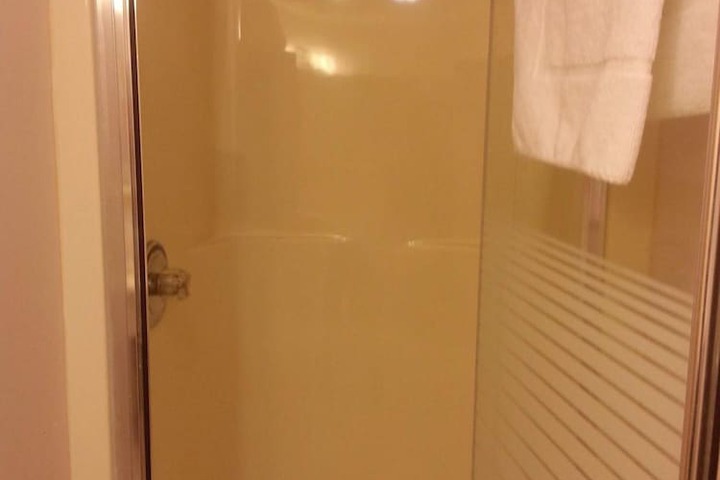 Room 17 of 29